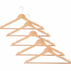 Houten kledinghangers