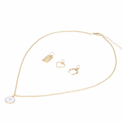 Ketting met verwisselbare hangers