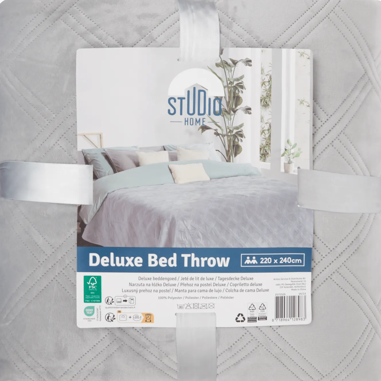 Studio Home velvet bedsprei